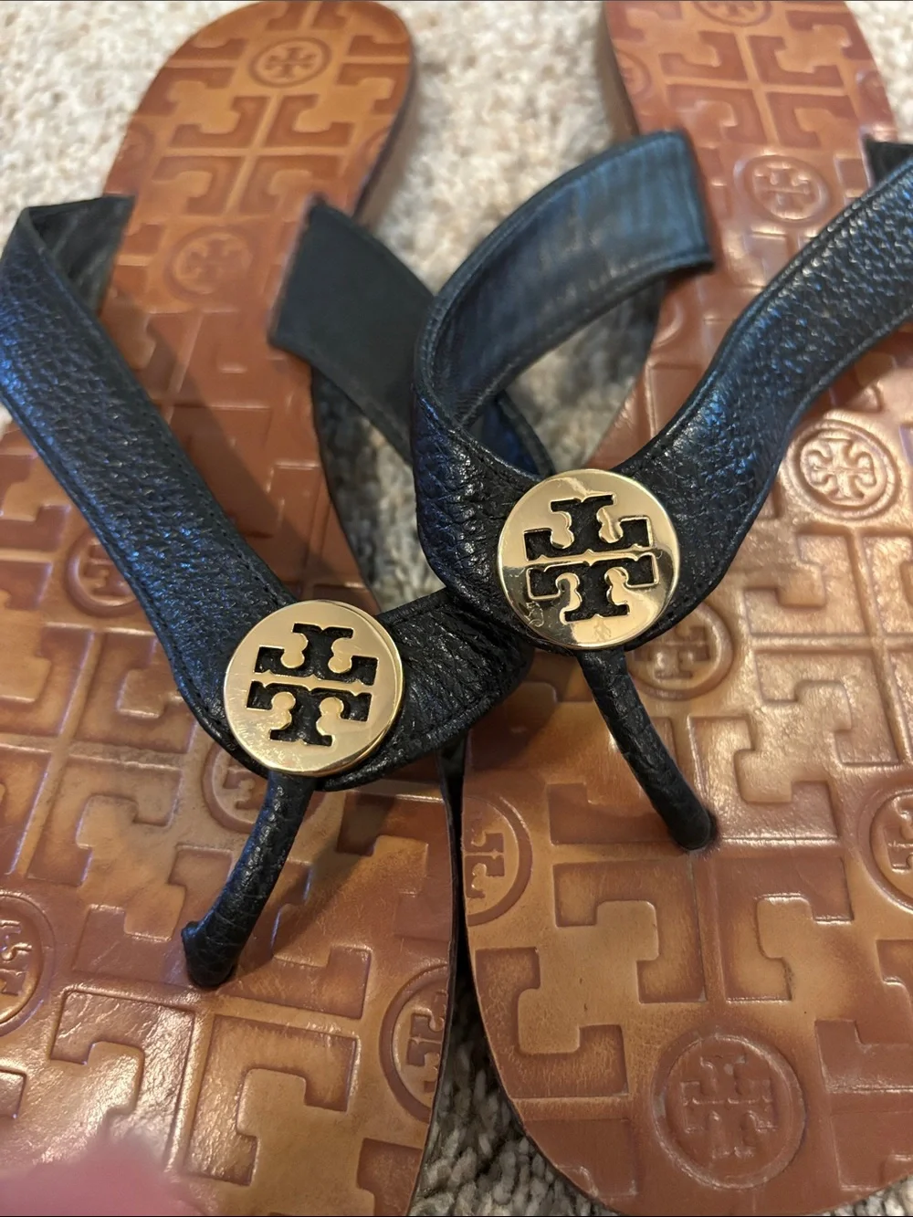Tory Burch Black Thora Leather Flip Flops with Gold Logo Medallion 8